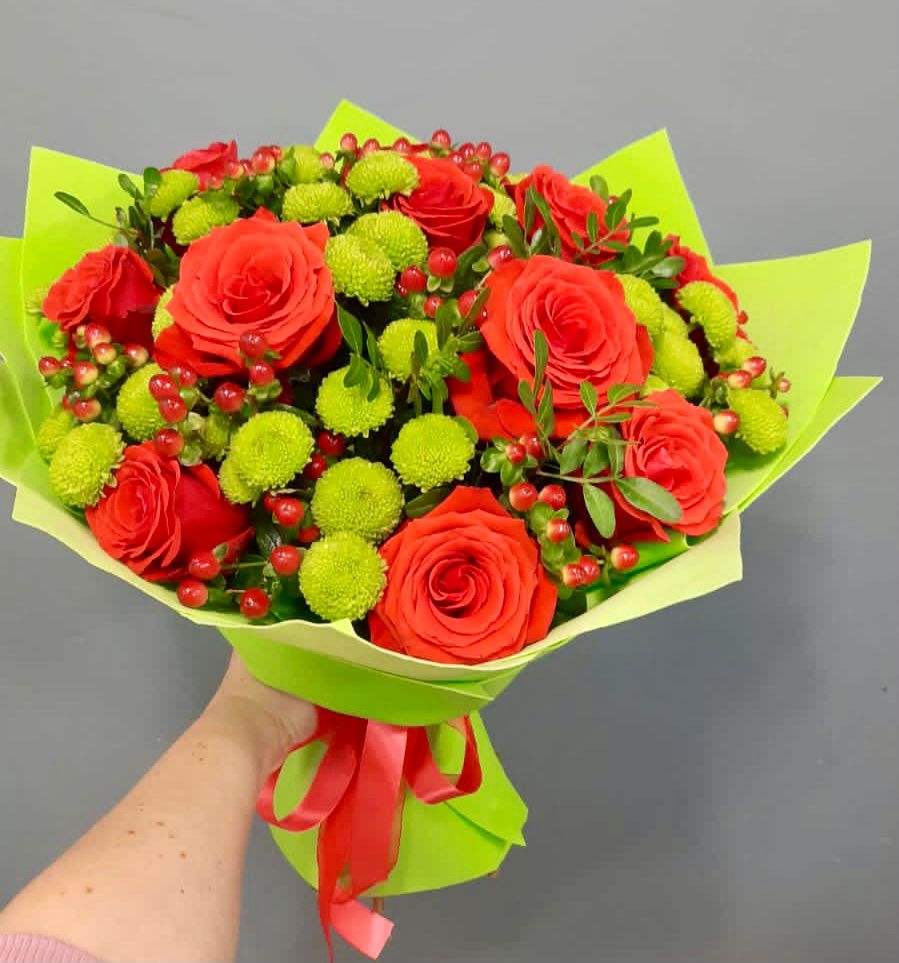 Букет цветов из: Хризантемы и Розы в Цильне