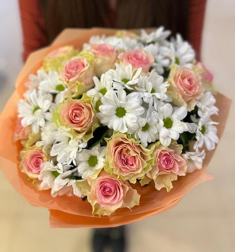 Букет цветов из: Розы и Хризантемы в Цильне