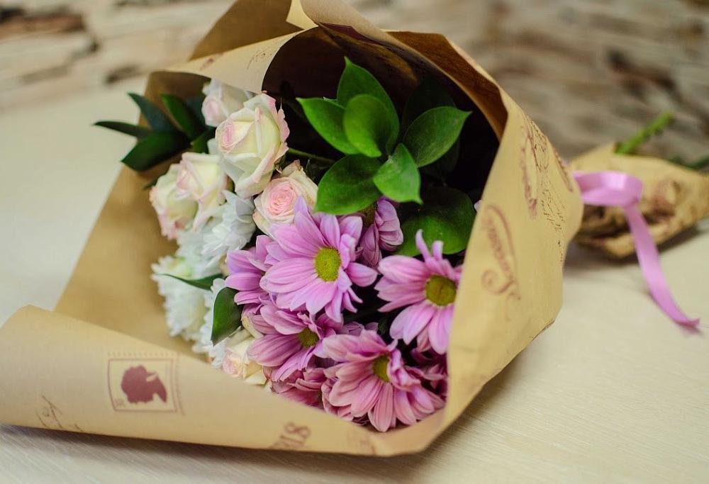 Букет цветов из: Розы и Хризантемы в Цильне