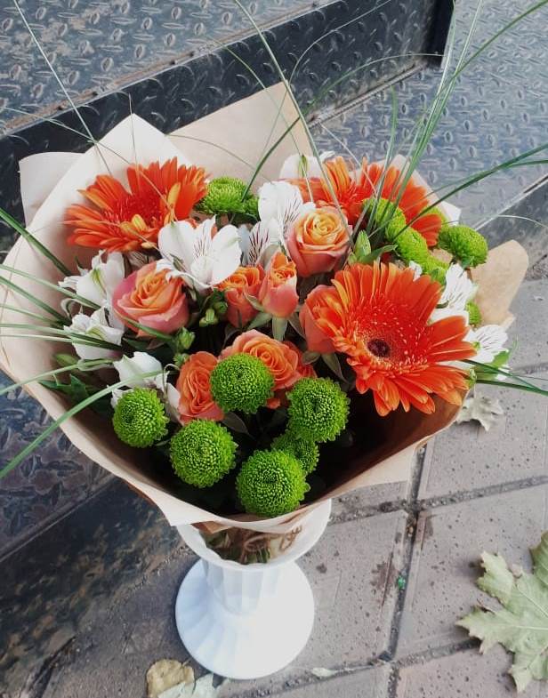 Букет цветов из: Герберы, Хризантемы, Альстромерии и Розы в Цильне