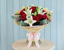 Букет цветов из:  Лилии и Розы в Цильне