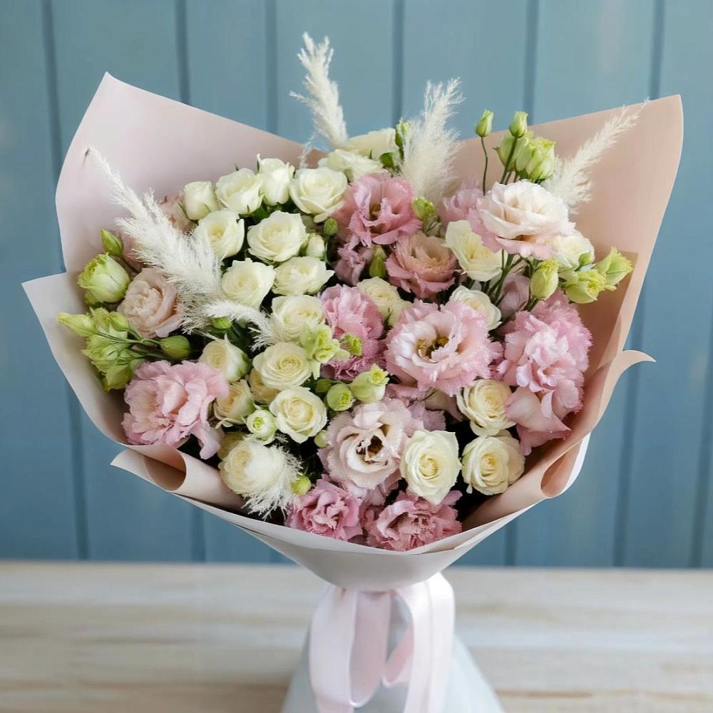 Букет цветов из: Альстромерии и Розы в Цильне