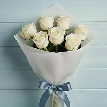 Букет 7 Белых роз Эдлесс Лав в Цильне