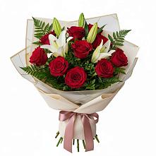 Букет цветов из:  Лилии и Розы в Цильне