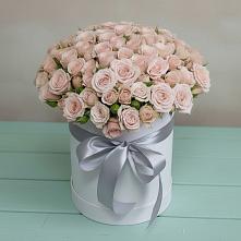 Цветочная композиция из Розы в шляпной коробке в Цильне