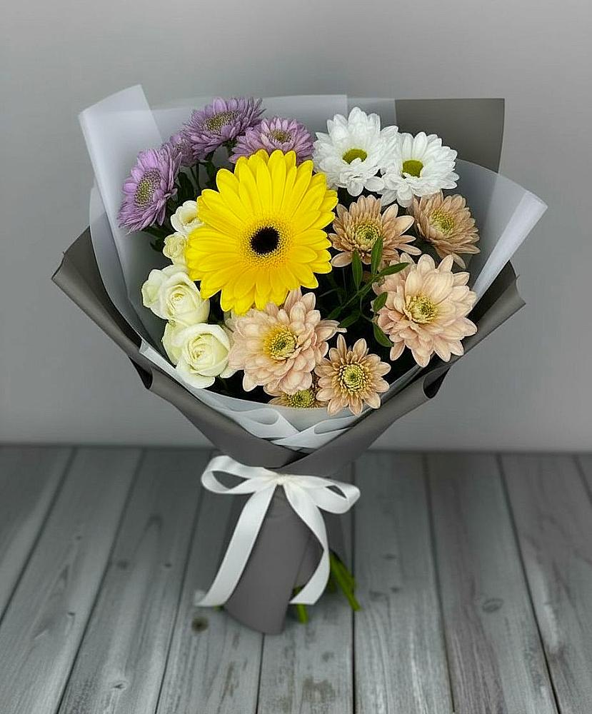 Букет цветов из: Розы, Герберы и Хризантемы в Цильне