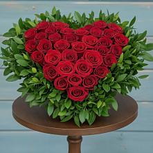 Цветочная композиция из Розы в виде сердца в Цильне