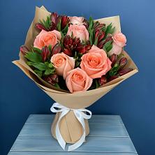Букет цветов из:  Розы и Альстромерии в Цильне