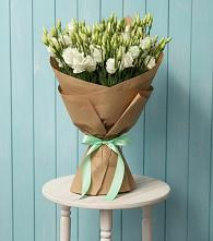 Букет цветов из:  Лизиантусы в Цильне