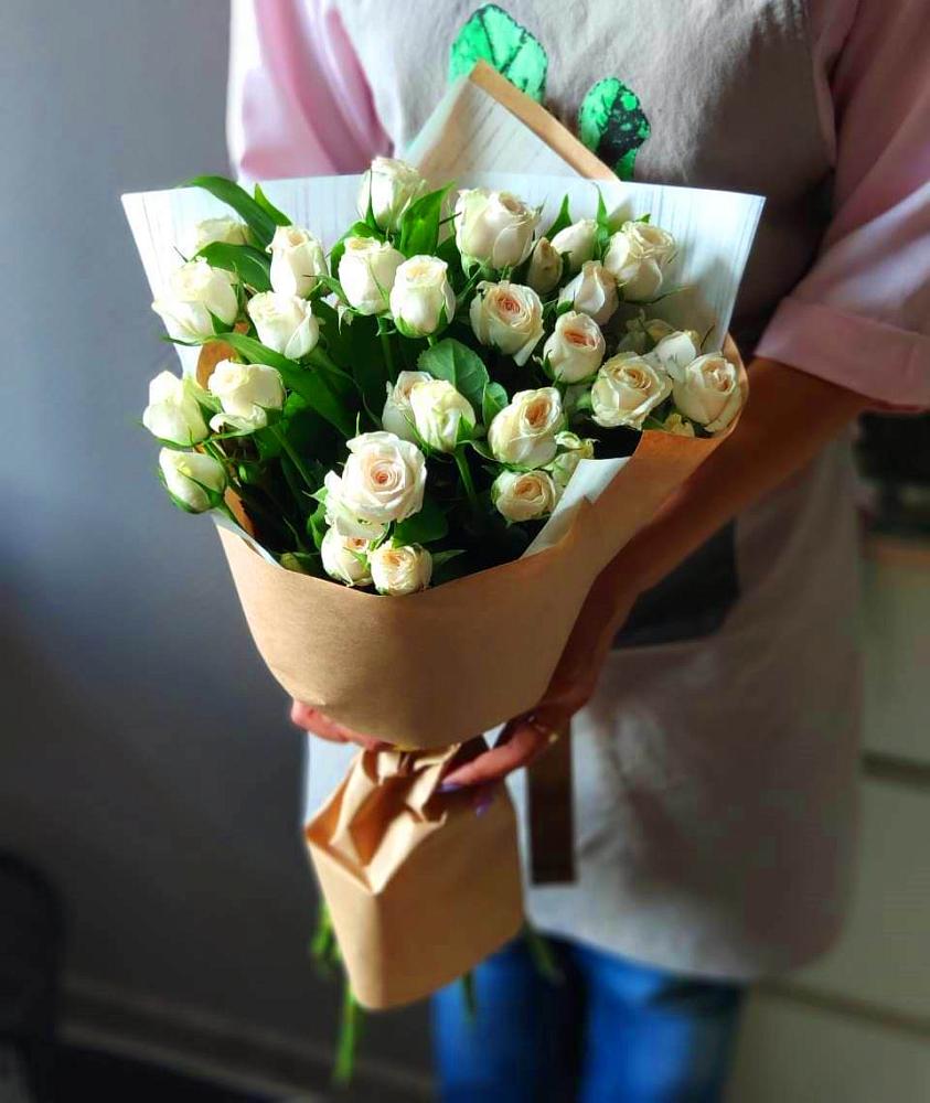 Букет цветов из: Розы в Цильне