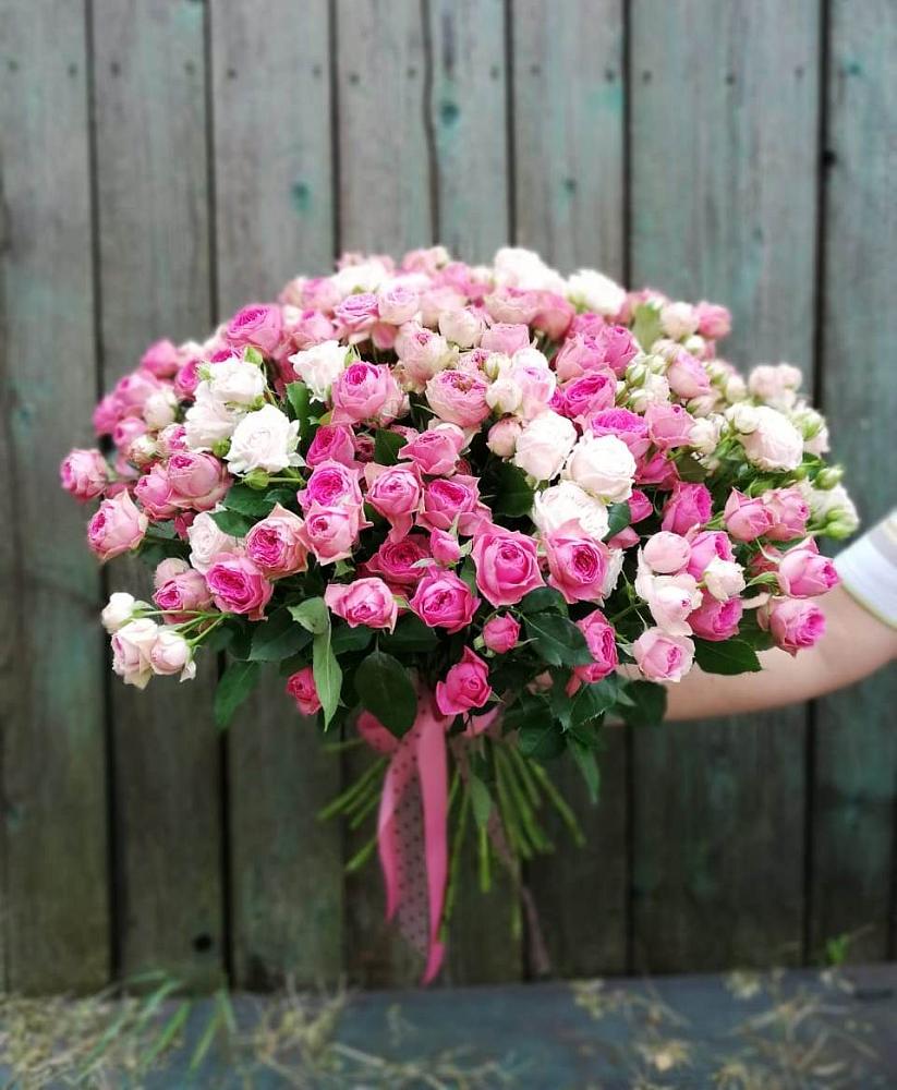 Букет Розовые кустовые розы Натали и Лав Лидия в Цильне