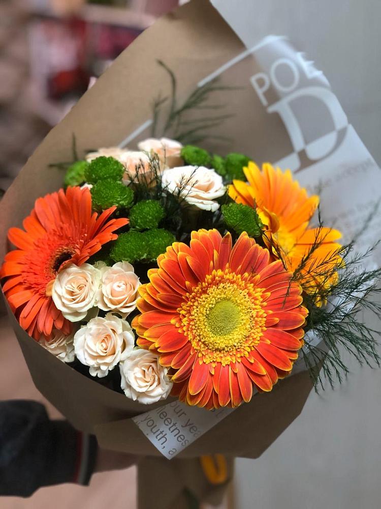 Букет цветов из: Герберы, Хризантемы и Розы в Цильне