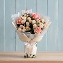 Букет цветов из:  Розы в Цильне