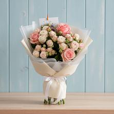 Букет цветов из:  Розы в Цильне