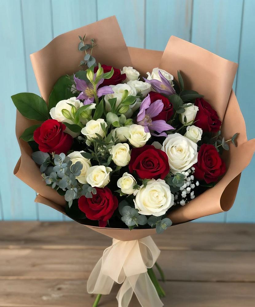 Букет цветов из: Розы и Альстромерии в Цильне