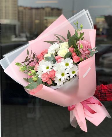Букет цветов из: Розы, Лизиантусы и Хризантемы в Цильне
