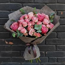 Букет цветов из:  Розы в Цильне