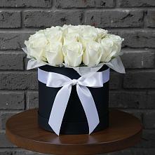 Цветочная композиция из Розы в шляпной коробке в Цильне