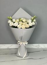 Букет цветов из:  Розы и Лизиантусы в Цильне